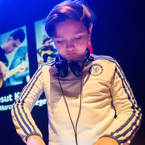 DJ.jpg